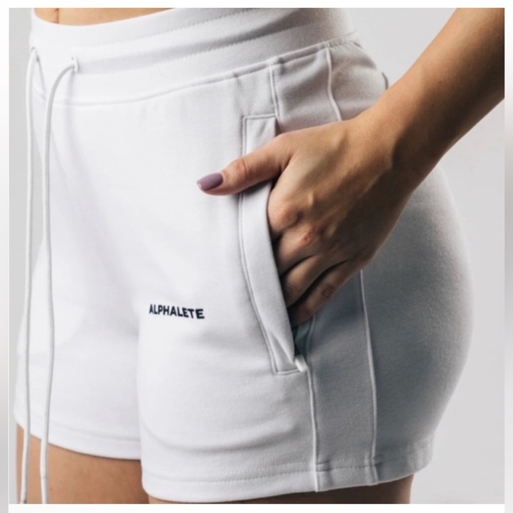 Alphalete Women's Essential Core Athletic Shorts White Size Small